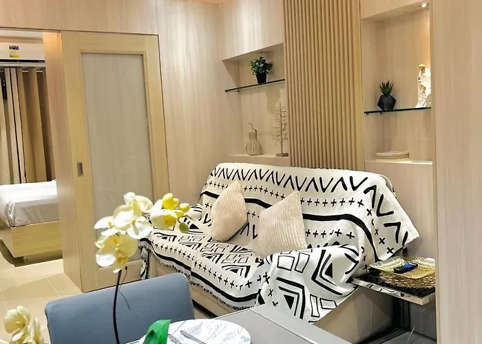Icy Suite At Shell Residences Near Moa And Naia