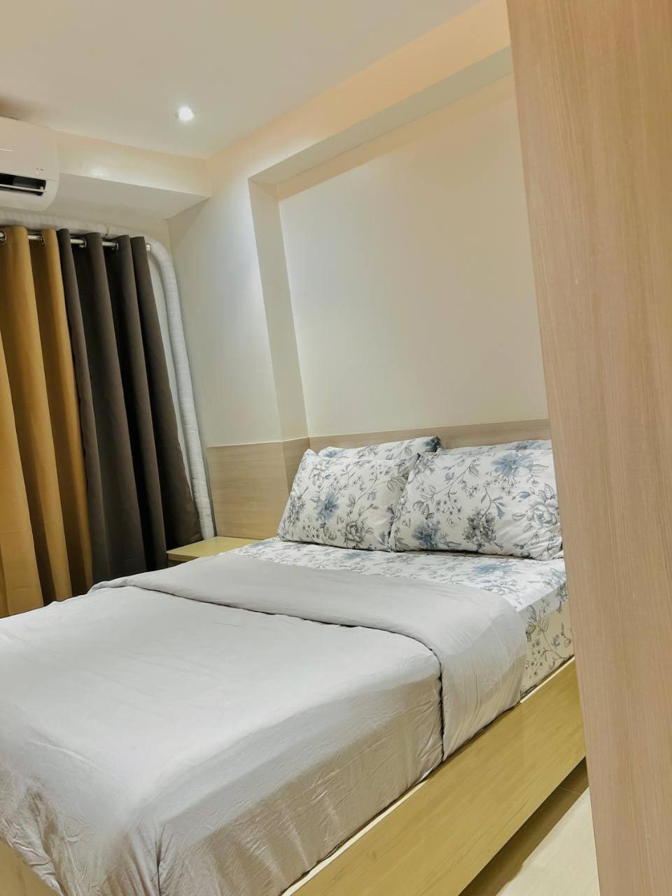 Apartment Icy At Shell Residences Near Moa And Naia Manila