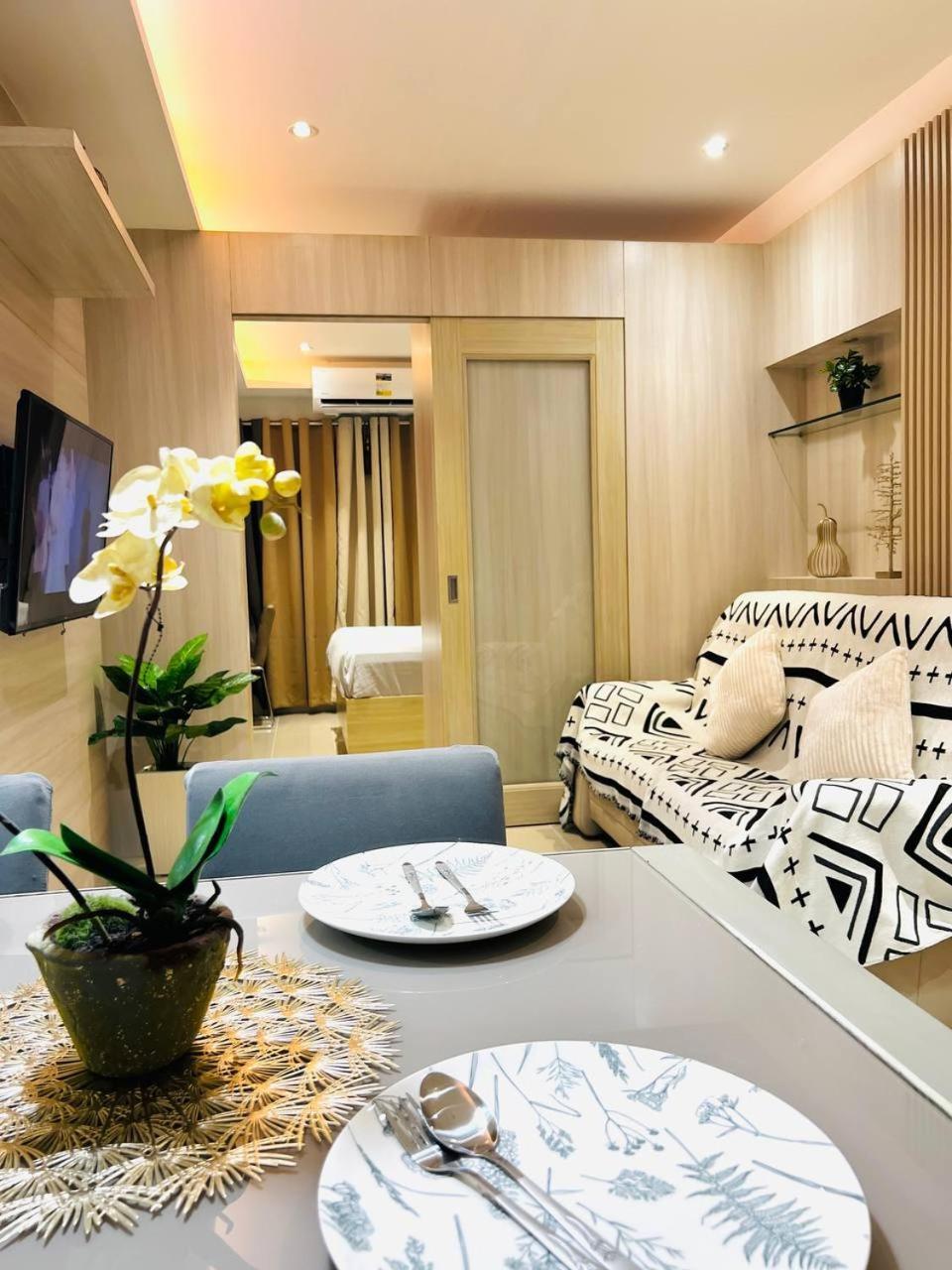 Apartment Icy At Shell Residences Near Moa And Naia *